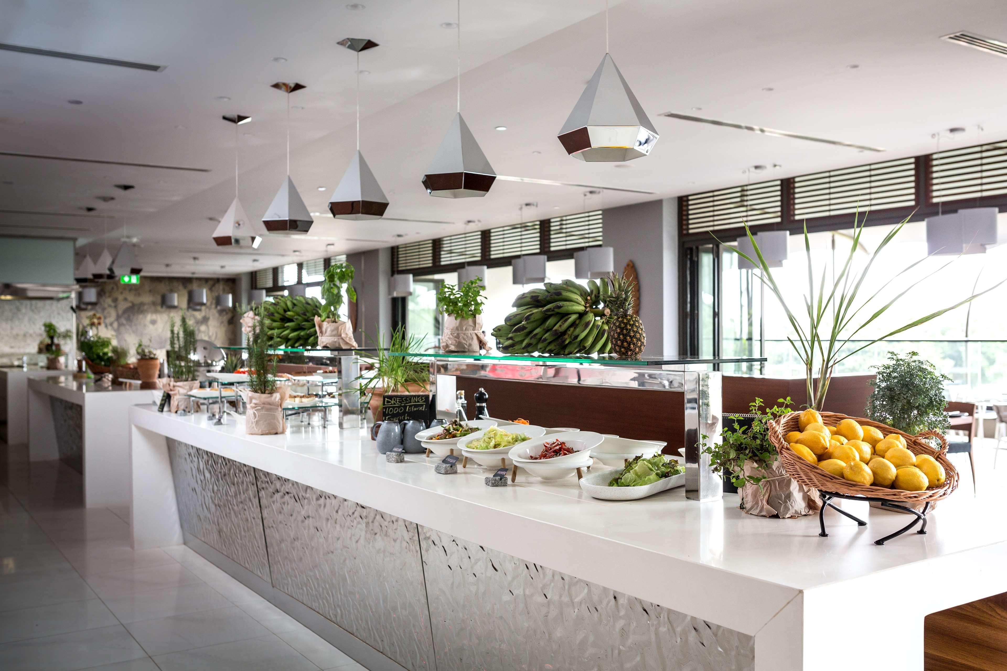 Radisson Blu Hotel, Upper Hill होटल